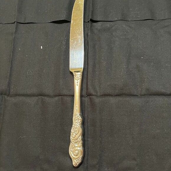 Oneida Deluxe Flatware 4 Dinner Knives Barcelona Floral Swirl Stainless Steel - Picture 3 of 3